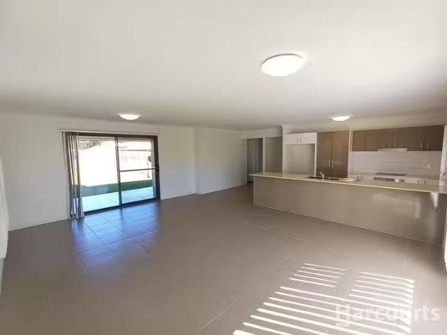 Nice 6 Redbank Court, Cordalba, QLD 4660