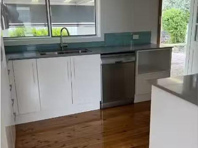 Cheap 6 Rosemont Street, Adamstown Heights House for rent Lis.