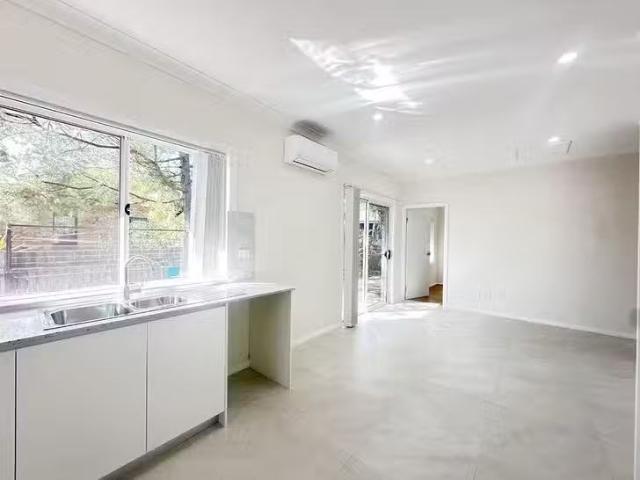Nice 6A Scribbly Place, Macquarie Fields, NSW 2564