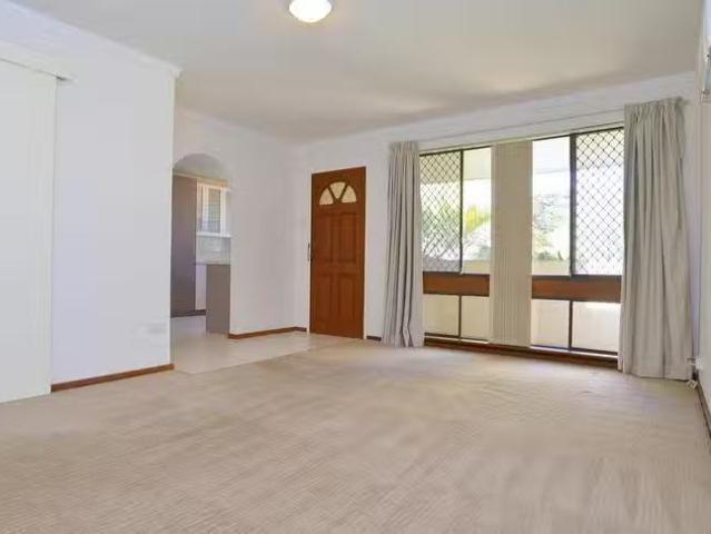 Rental! 6C Cale Street, Como, WA 6152