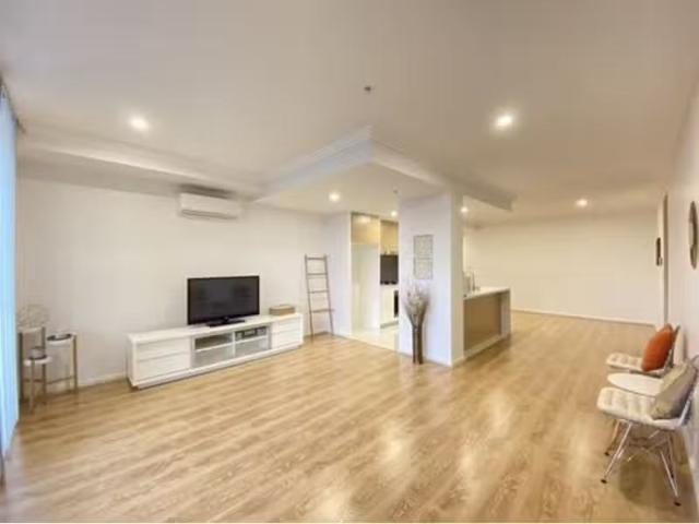 For Rent! 705/2 Lachlan Street, LIVERPOOL Apartment for rent.