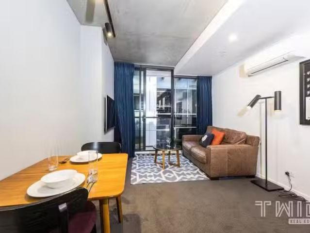 Deal! 707/17 Singers Lane, Melbourne, VIC 3000