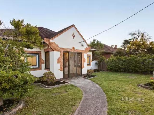 Rental! 700 North Road, Ormond VIC 3204