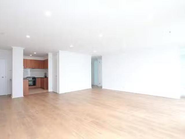 Unique 703/38 Bank Street, South Melbourne, VIC 3205