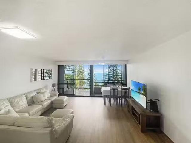 Charming 7/17 Esplanade Headland, Kings Beach, QLD 4551