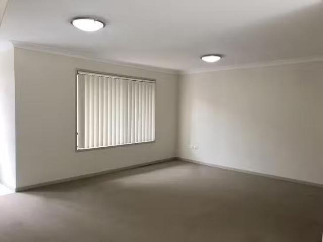 Rental! 7/26 Luttrell Street, Glenmore Park, NSW 2745