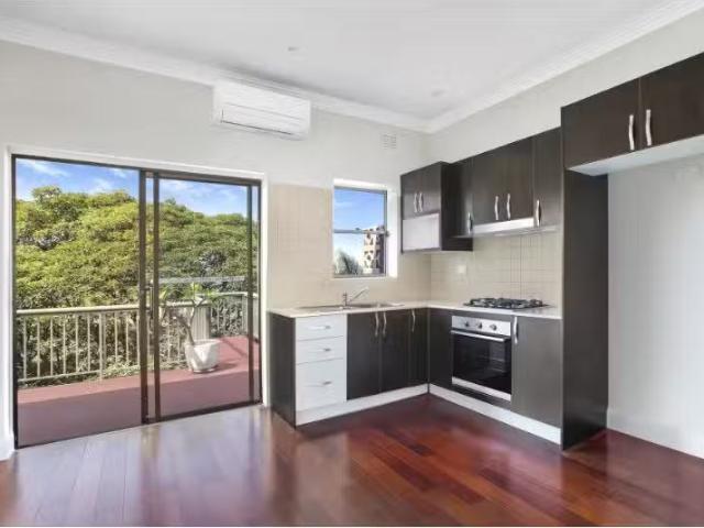 For Rent! 7/27 Mount Street, Coogee Apartment for rent Listed.