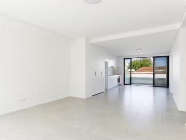 Cozy 7/225 Clovelly Road, Clovelly Apartment for rent Listed.