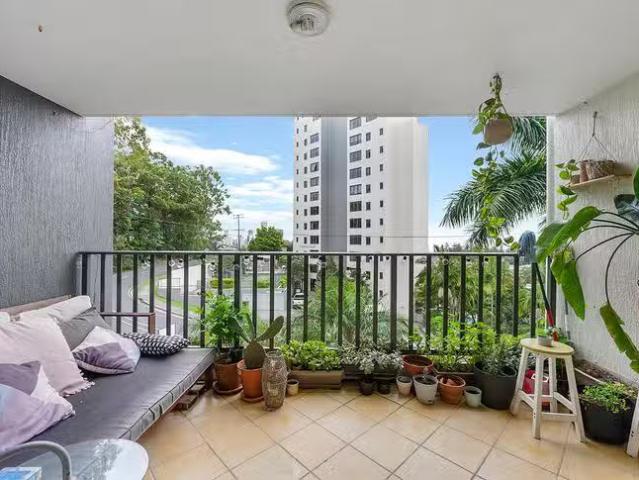 Just in! 7/34 Hill Avenue, Burleigh Heads, QLD 4220