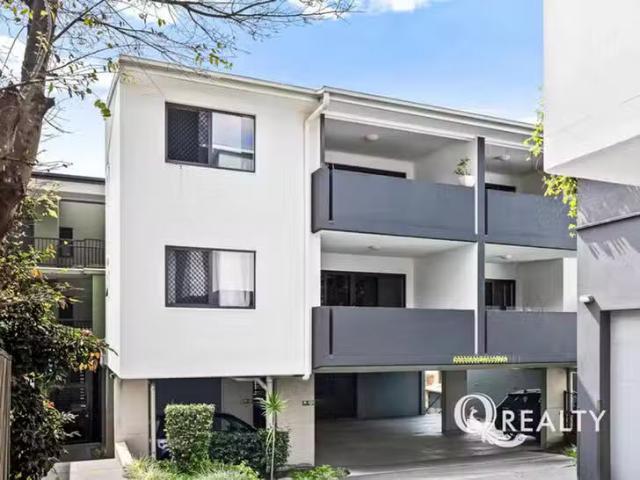 Just in! 7/30 Jordan Street, Greenslopes, QLD 4120