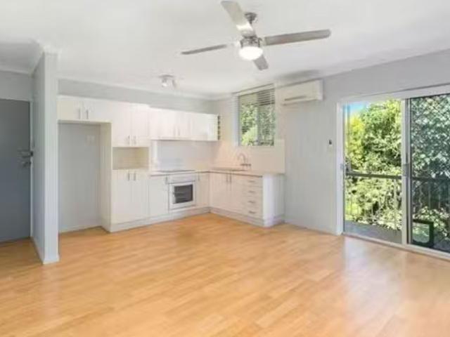 Just in! 7/32 Cottell Street, Norman Park, QLD 4170