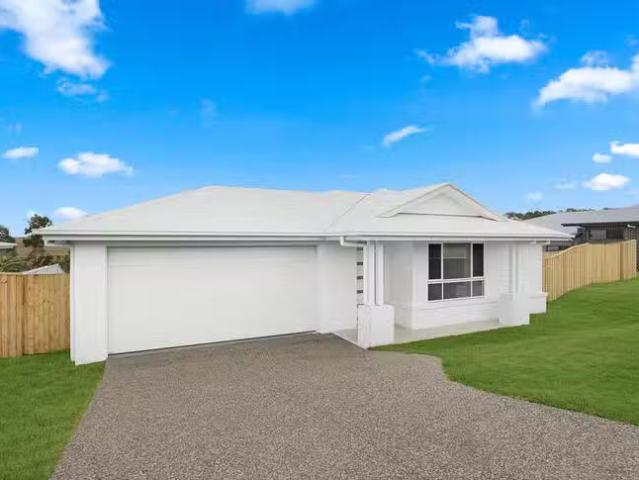 Deal! 73 Peppermint Circuit, Nikenbah, QLD 4655