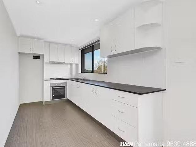 Deal! 7/58 O'connell Street, Parramatta, NSW 2150
