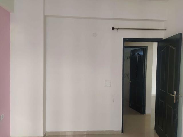 Rental | 750 Sq.Ft. Apartment in Sikka Karmic Greens