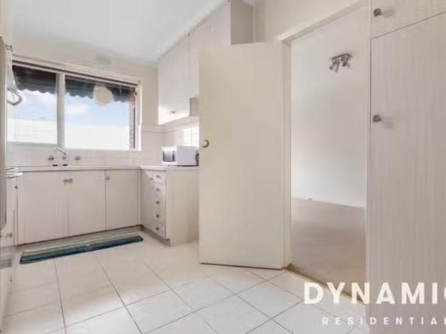 For Rent! 7/536 Toorak Rd, Toorak VIC 3142
