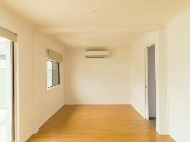 Deal! 75 Brooke Avenue, KILLARNEY VALE House for rent Listed.