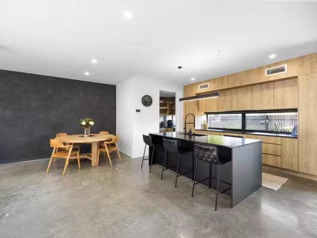 Deal! 75 St Quentin Avenue, Maroochydore, QLD 4558