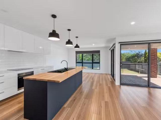 Nice 76 River Road, AMBLESIDE, TAS 7310 House for Rent