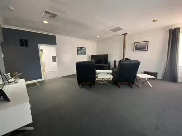 Unique 78 Suburban Road, Northam, WA 6401