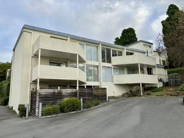 Charming 7/9 Augusta Road, NEW TOWN House for rent Listed by.
