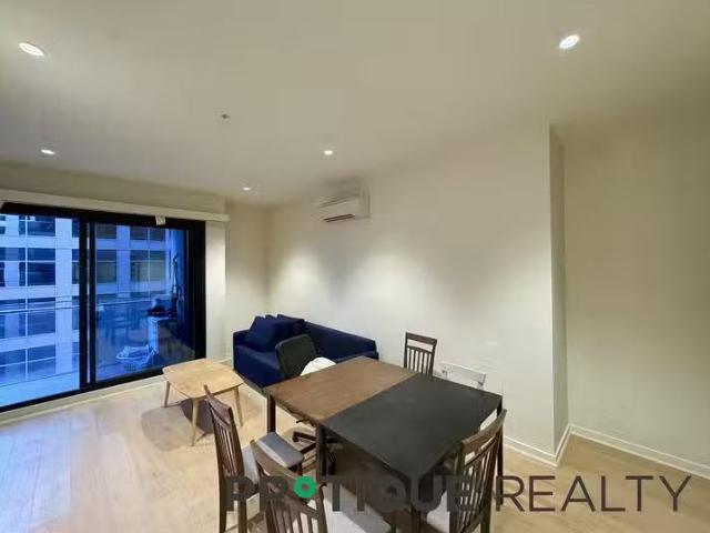 Cozy 809/199 William Street, Melbourne, VIC 3000
