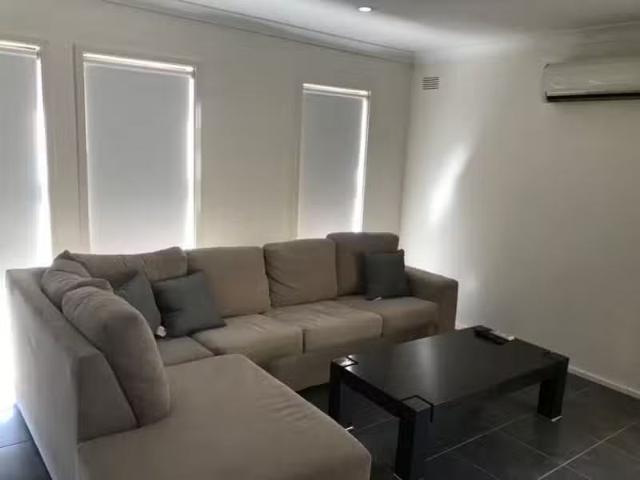 Just in! 8/10 Sherwood Avenue, KOORINGAL Apartment for rent L.