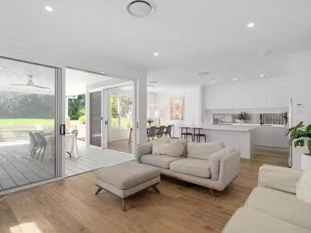 For Rent! 82 South Creek Road, Dee Why, NSW 2099