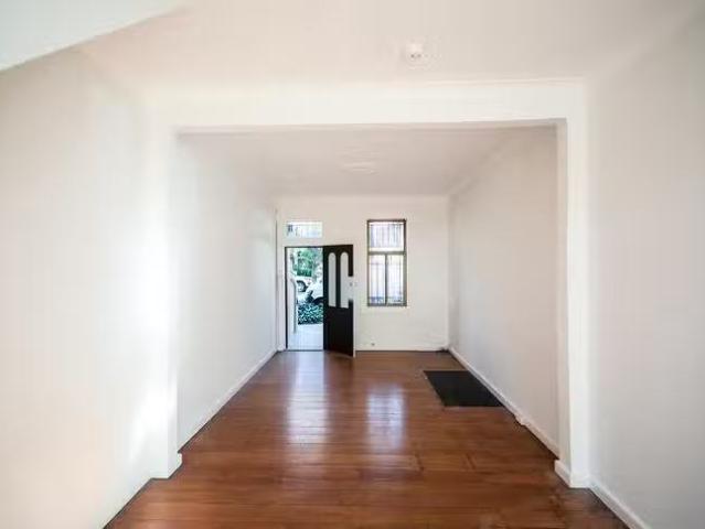 Nice 82 Telopea Street, Redfern, NSW 2016