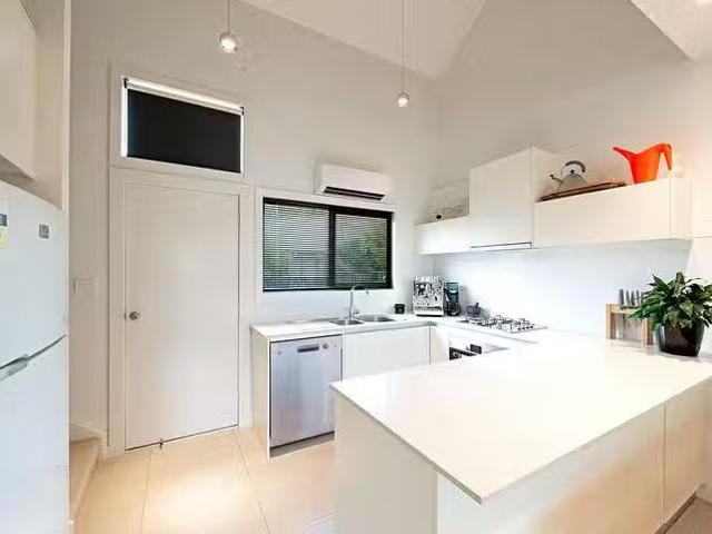 Nice 8/3 Banjine Street, O'connor, ACT 2602