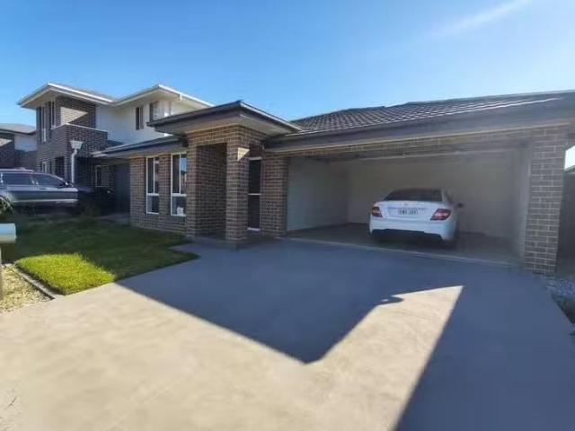 Deal! 84 Lacerta Road, Austral, NSW 2179