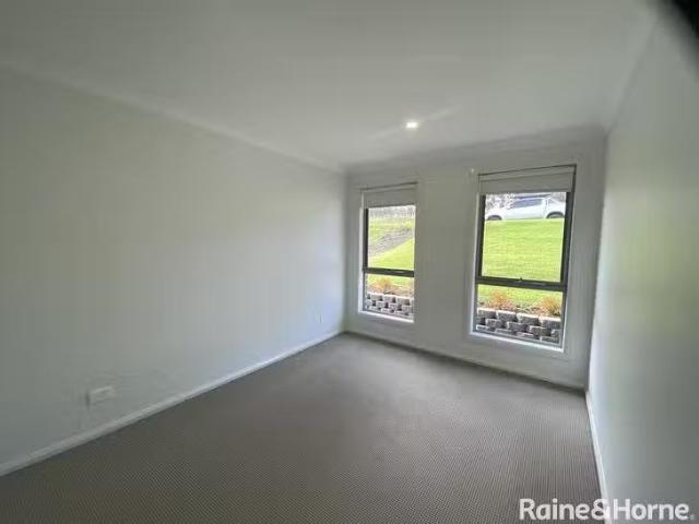 Nice 84 Talleyrand Circuit, Greta, NSW 2334