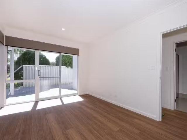 For Rent! 84A Perham Crescent, Leda, WA 6170
