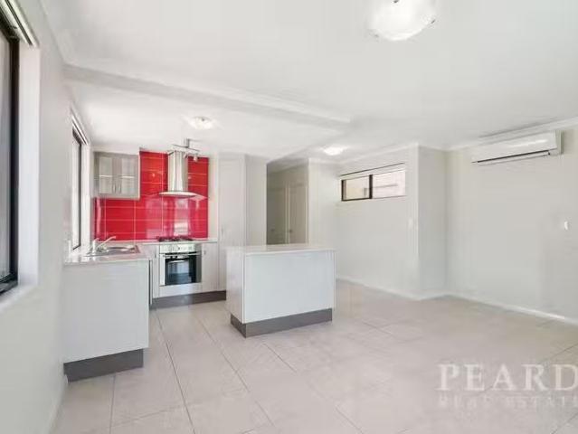 Nice 8/5 North Street, Midland, WA 6056