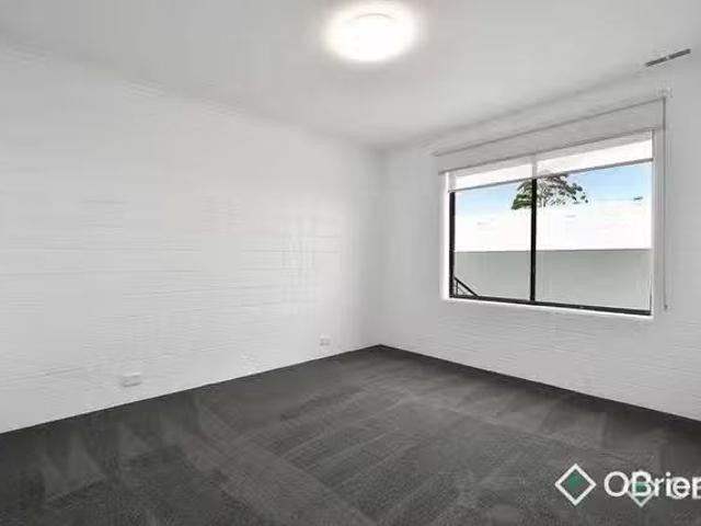 Cozy 8/74 Beach Street, Frankston, VIC 3199