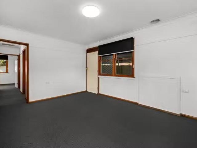 Cozy 870 Watson Street, GLENROY House for rent Listed by Aaro.