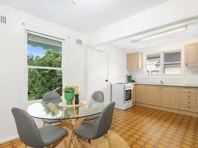 Nice 89A Galston Road, Hornsby Heights, NSW 2077