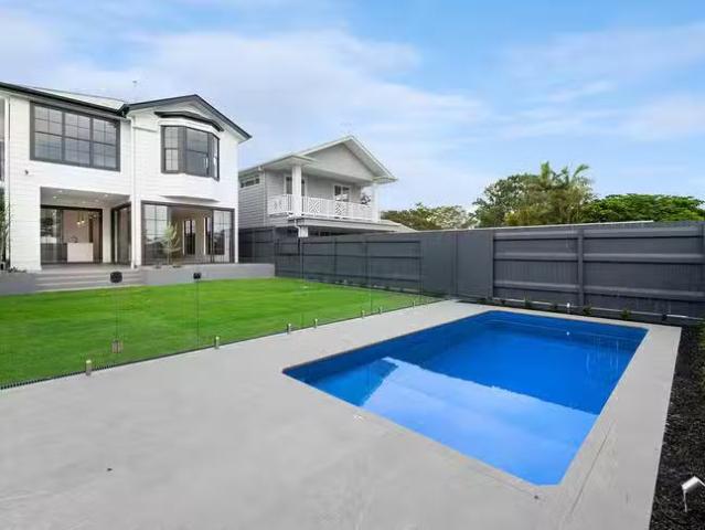 Rental! 8 York Street, Morningside, QLD 4170