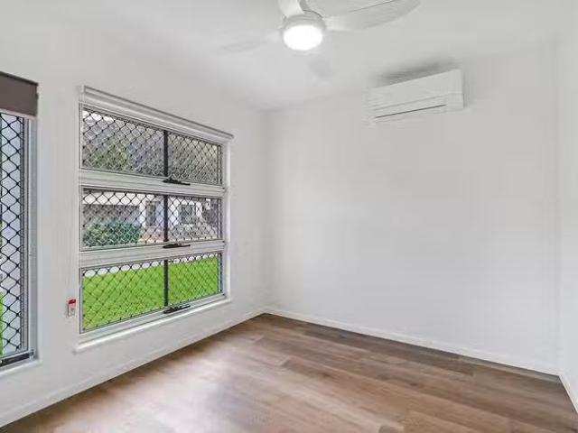Cozy 8 Barrier Drive, Kewarra Beach, QLD 4879