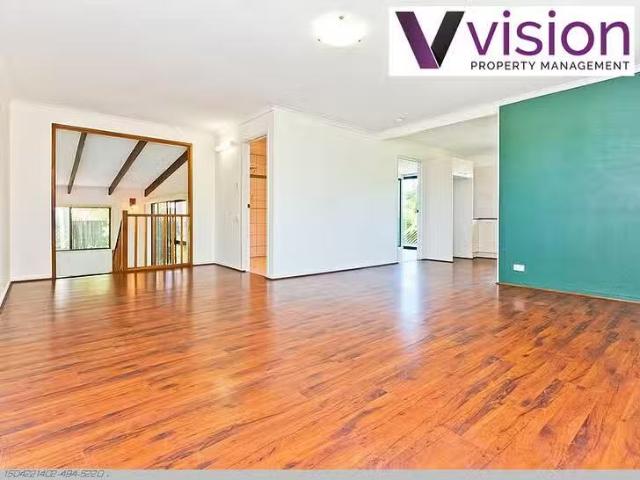 Cozy 8 Crescent Street, Urangan, QLD 4655