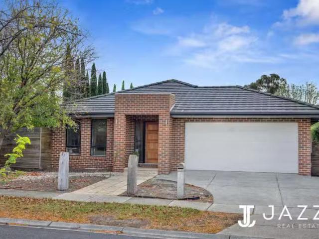 Cheap 8 Daisy Drive, Point Cook VIC 3030
