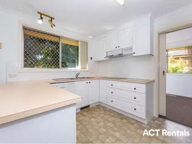 New 8 Darlot Place, Kambah House for rent Listed by Nicole Tr.