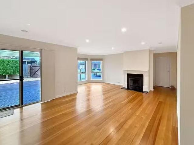 Charming 8 Eaton Court, Warrnambool, VIC 3280
