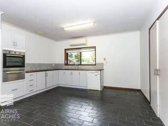 For Rent! 8 Eddy Street, Clifton Beach, QLD 4879