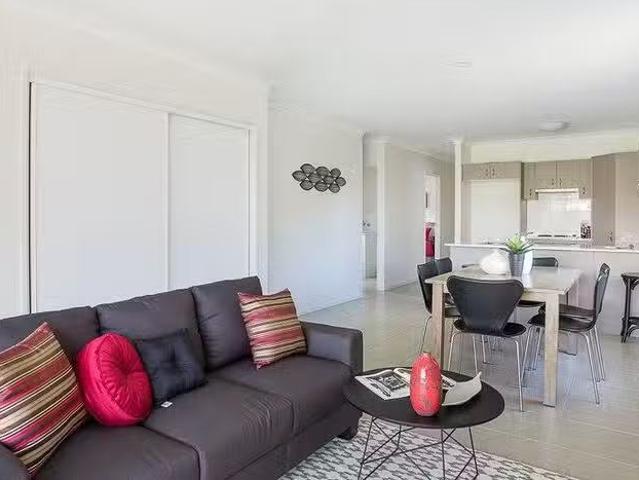Cheap 8 Kismet Street, Northgate, QLD 4013