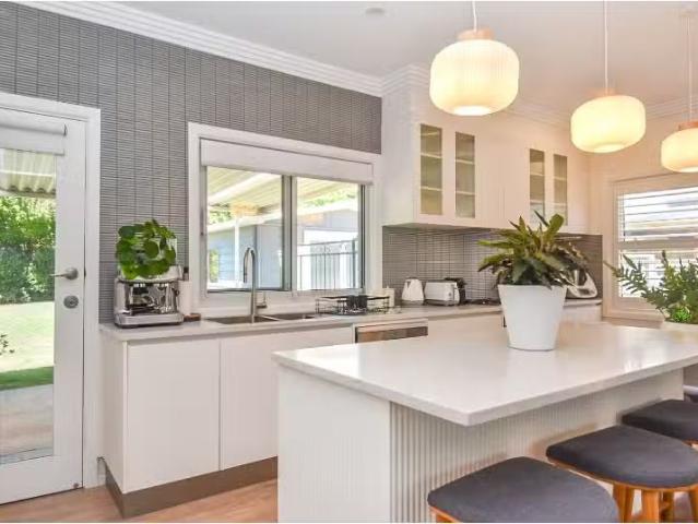 Rental! 8 Legacy Avenue, Orange House for rent Listed by Bell.