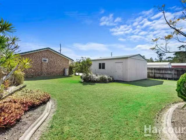 Deal! 8 Maree Street, WONDUNNA, QLD 4655 House for Rent
