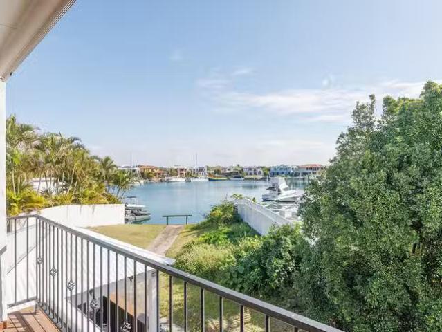 Just in! 8 Paxton Street, Cleveland, QLD 4163