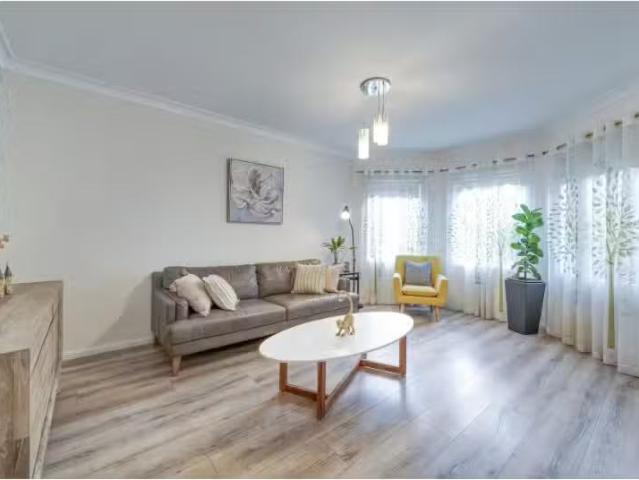 For Rent! 90 Bella Vista Drive, Bella Vista Townhouse for rent.