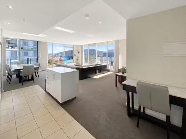 For Rent! 91/3 London Cct, Canberra Apartment for rent Listed.
