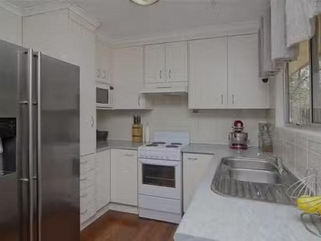 Charming 91 Barbaralla Drive, Springwood, QLD 4127
